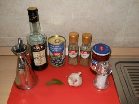 OLIVE E POMODORI
